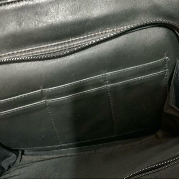 Black SAS Leather Shoulder Bag Made in the USA Multi Pocket - Picture 9 of 12